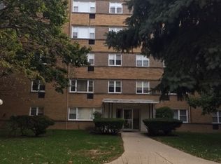 2041 W Granville Ave #B205, Chicago, IL 60659