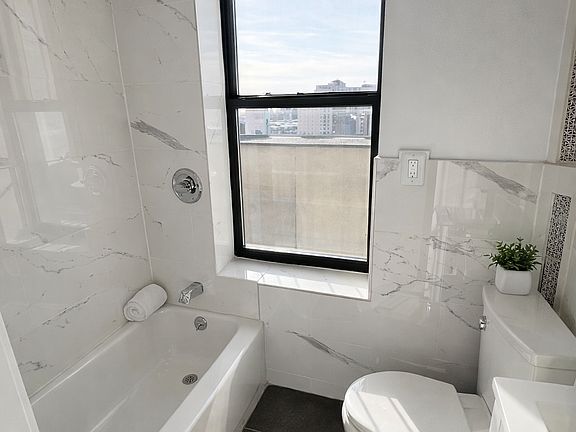 5th image of 284 Mulberry St APT 32