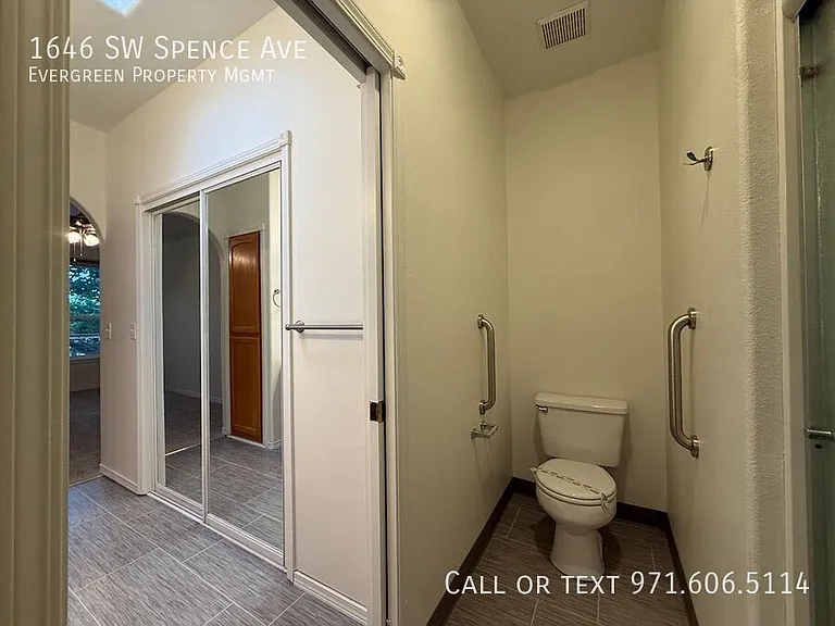 1646 SW Spence Ave — Photo 21