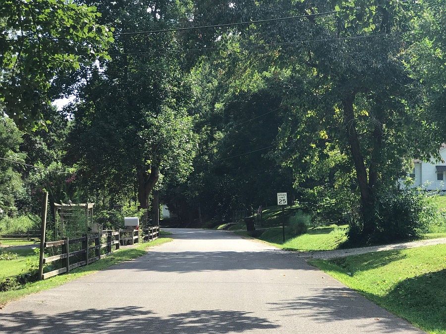 2nd image of 506 Coleman Rd
