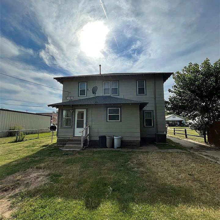 2nd image of 304 N 7th St