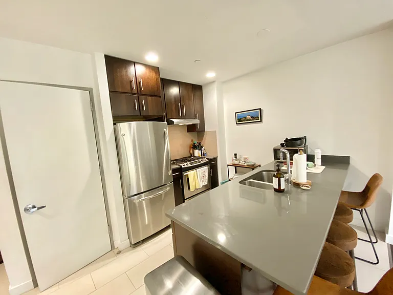 155 N 4th St #3C — Photo 5