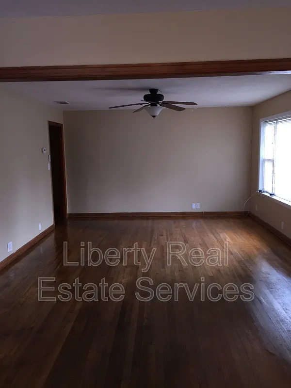 3 bed, 2.0 bath, 1626 sqft, $1,500 — Photo 3