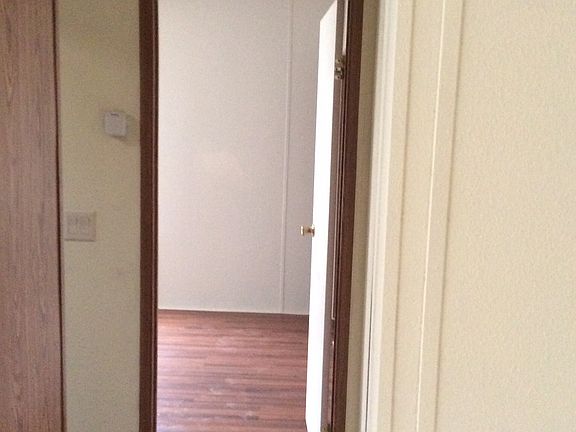 3rd image of 21 Tropicana Ave