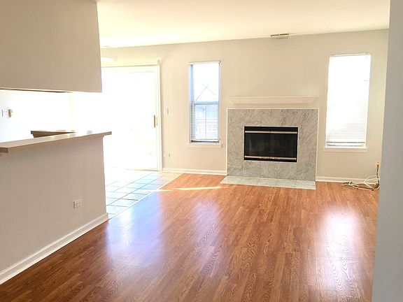 4th image of 561 Pleasant Pl