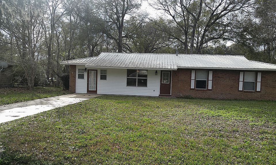 1st image of 823 Parkwood Pl