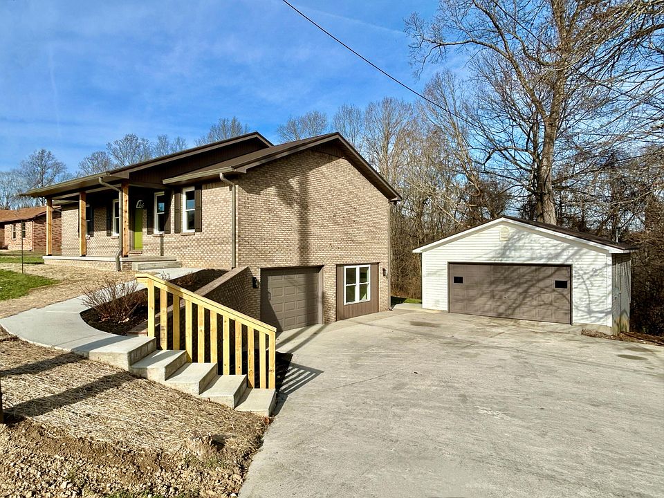 1st image of 3810 Castlewood Ct