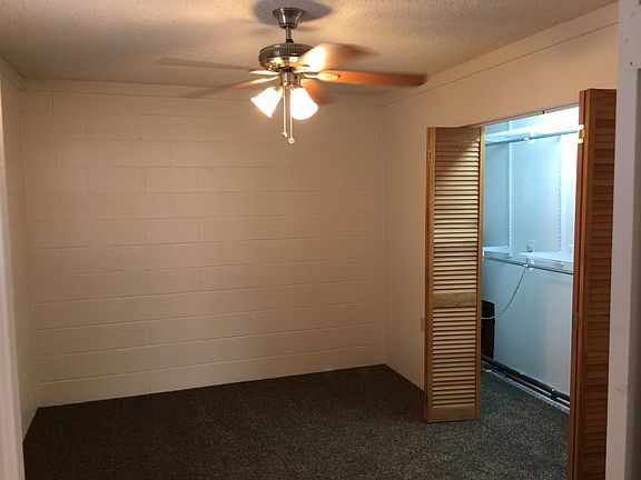 Larger bedroom 