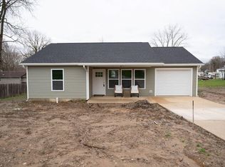 1224 Carl Rd, Mansfield, OH 44906