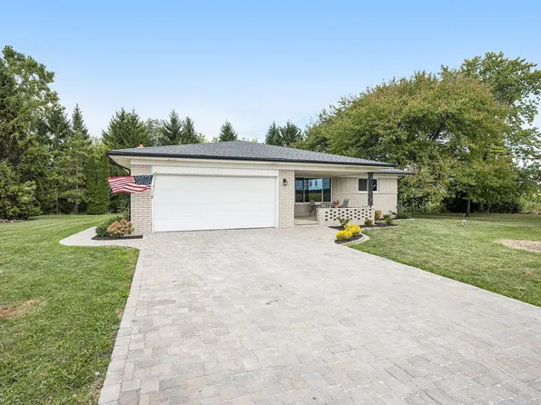 28585 Pratt Rd, Richmond, MI 48062