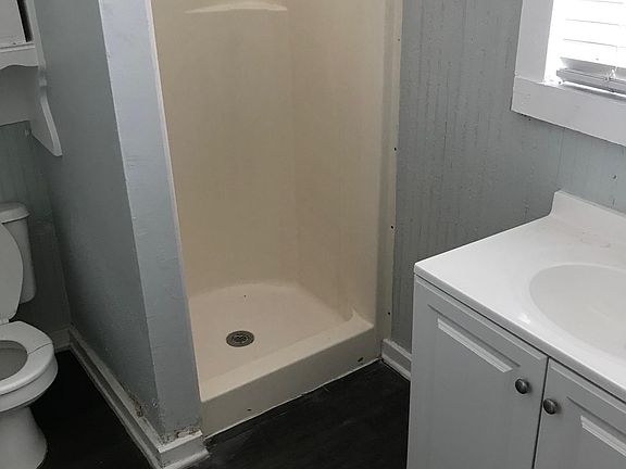 2nd image of 1029 Wyoming St APT 3