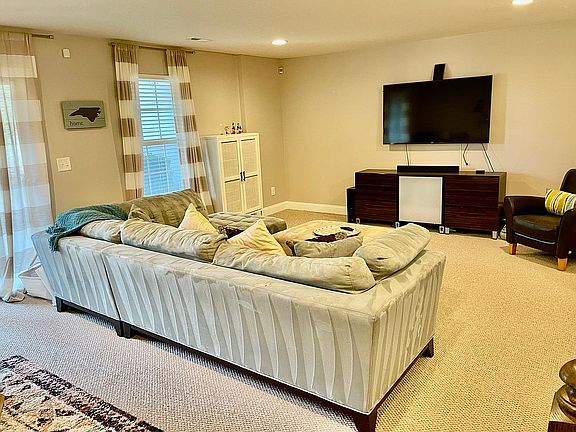 1st Floor living space