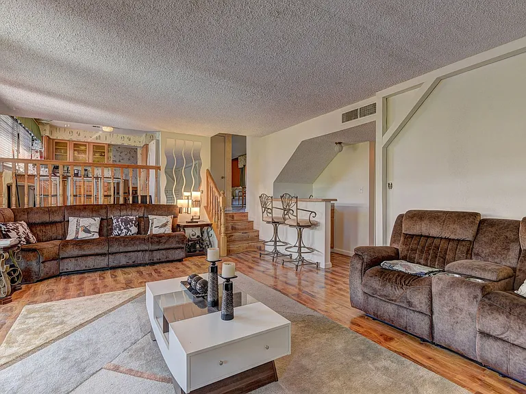 3751 El Camino Rd — Photo 15