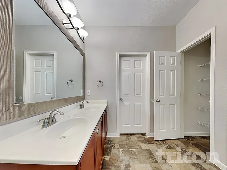210 Teron Dr — Photo 8