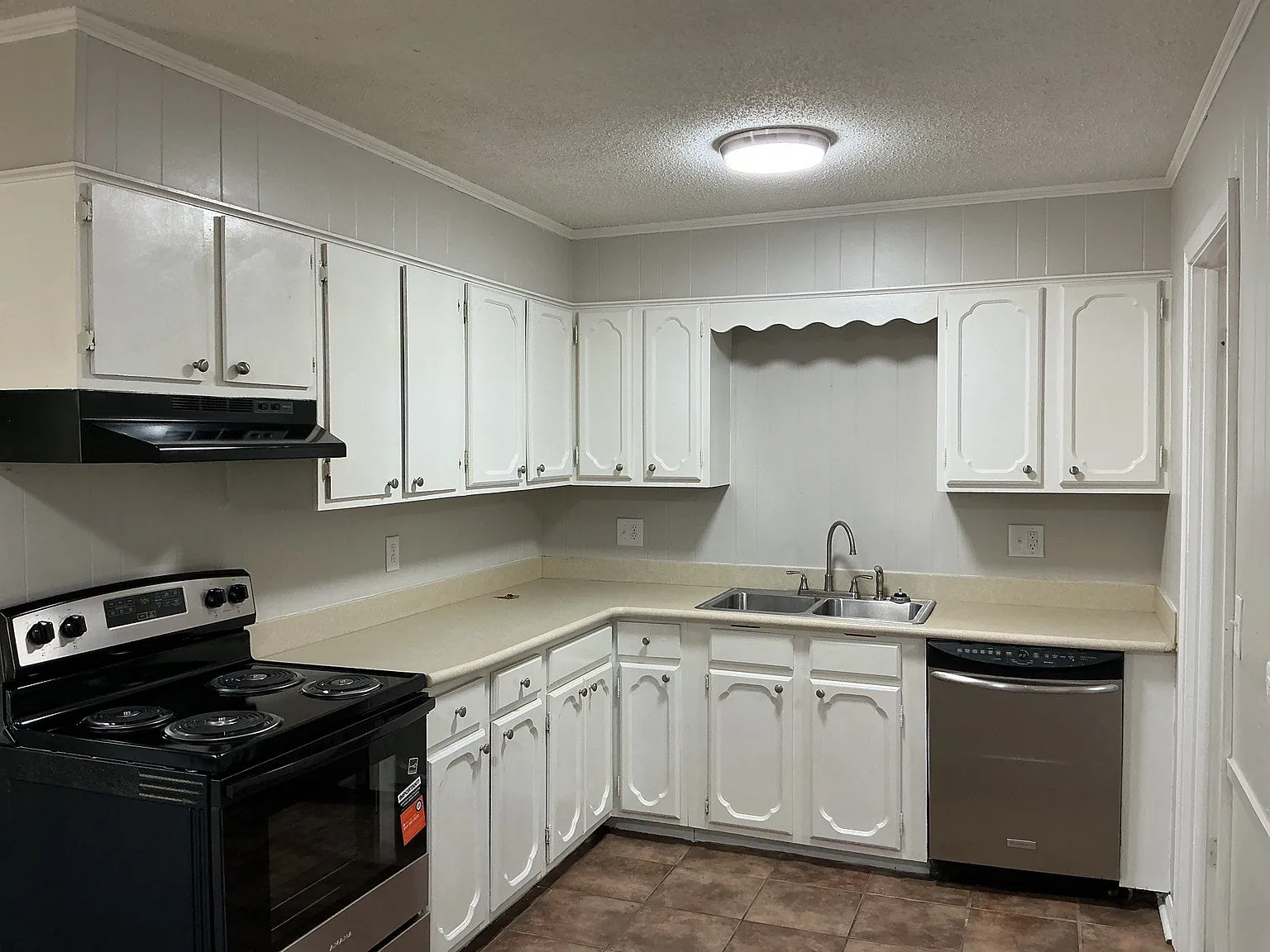 3 bed, 1509 sqft, $1,595 — Photo 2