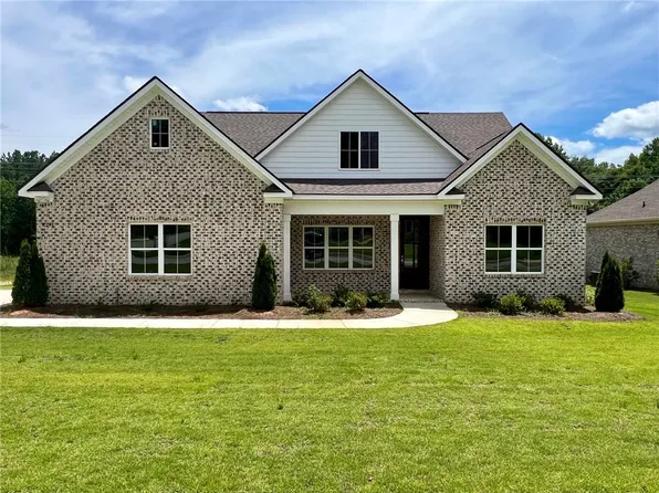 2241 Graymoor Ln, Waverly, AL 36879