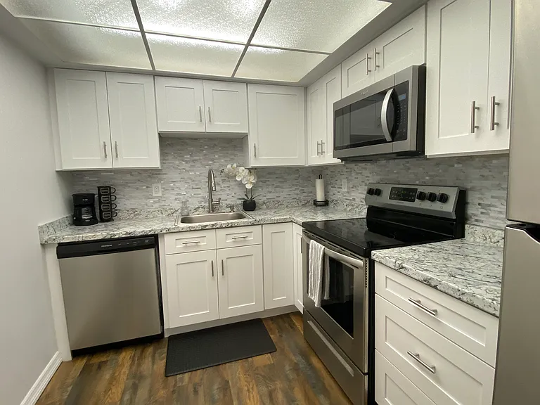 223 Columbia Dr #213 — Photo 13