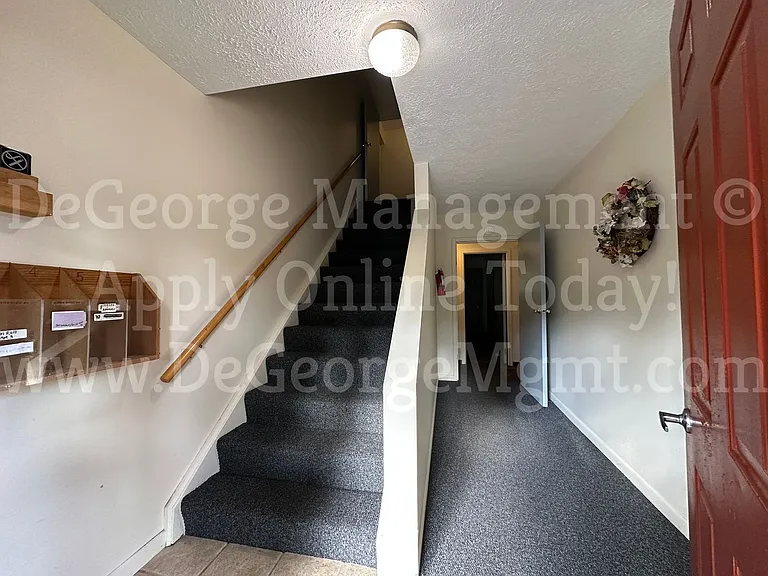 Parkway Apartments — Photo 20