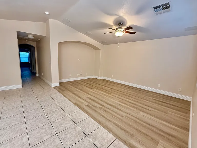 5385 Blue Oat Ave — Photo 2
