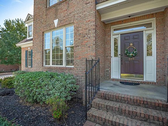 4th image of 310 Beaumont Park Cir