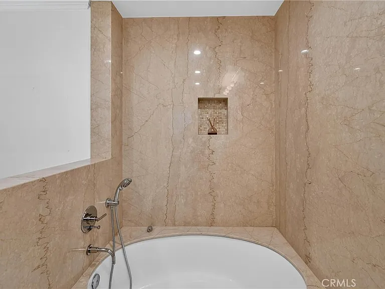 950 Cagney Ln #207 — Photo 15