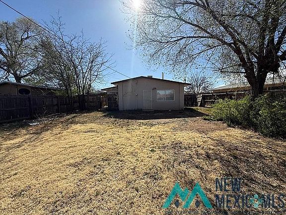 3rd image of 2422 Cholla St