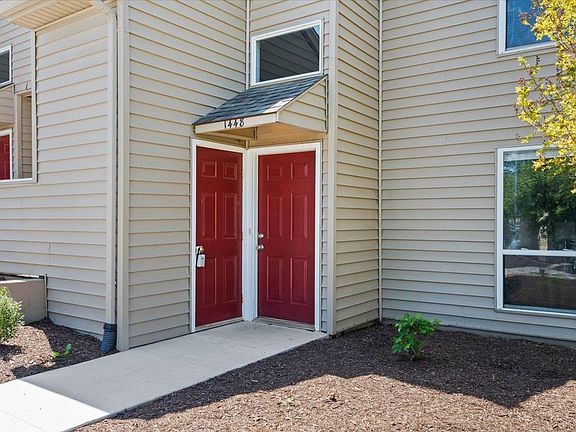 2nd image of 1448 Bradley Dr