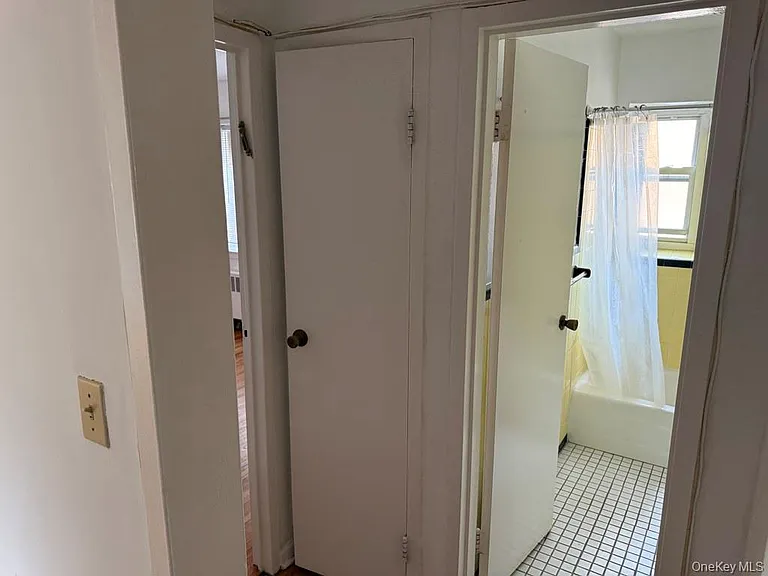 221 Middle Neck Rd #C1 — Photo 15