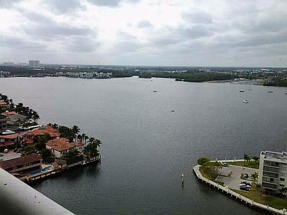 2nd image of 1000 Island Blvd #2211