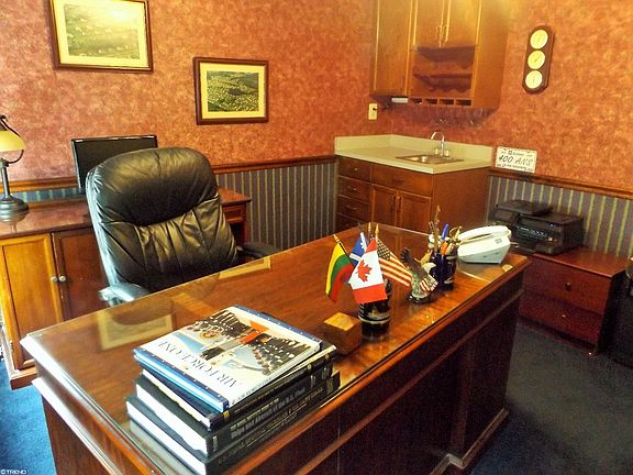 1st Floor Office w/Wet Bar