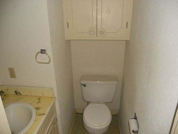 5th image of 1109 Deesport St APT D
