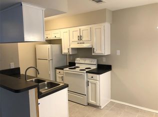 312 S Poplar St, Tomball, TX 77375