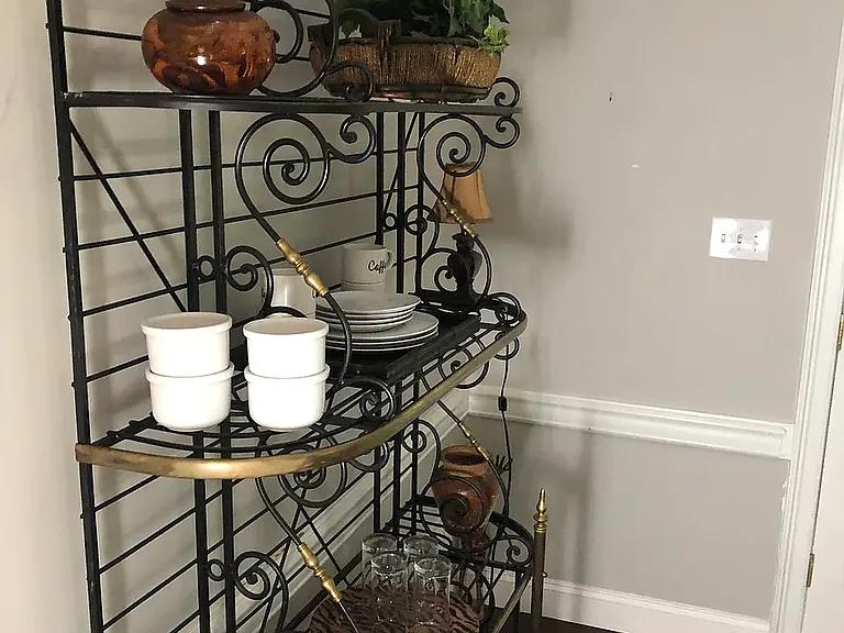 2310 Vineyard Ln — Photo 6