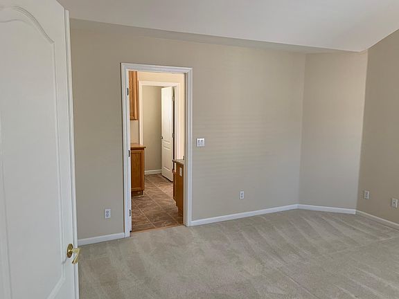3rd image of 847 Talisman Dr