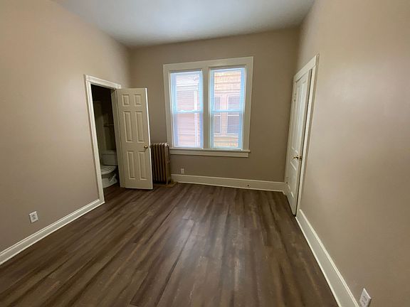 4th image of 130 W Creighton Ave APT 1C