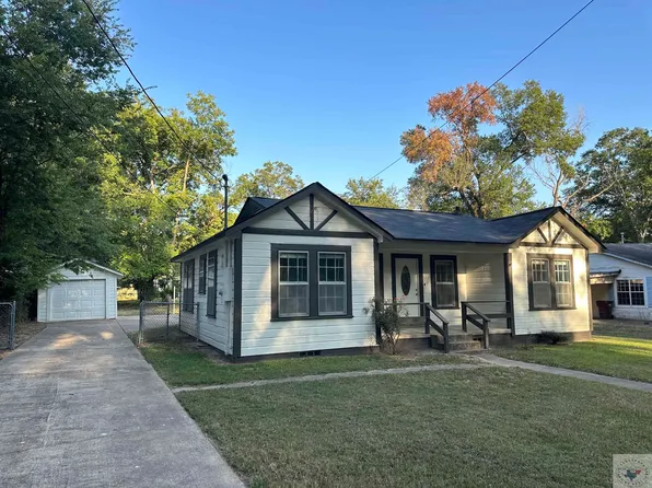 210 Pecan St, Atlanta, TX 75551