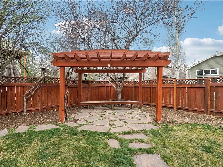 3940 Montclair Ln — Photo 31