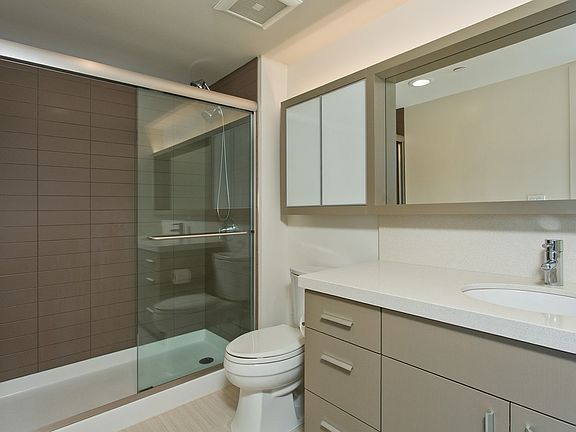 2nd image of 600 Ala Moana Blvd #2210
