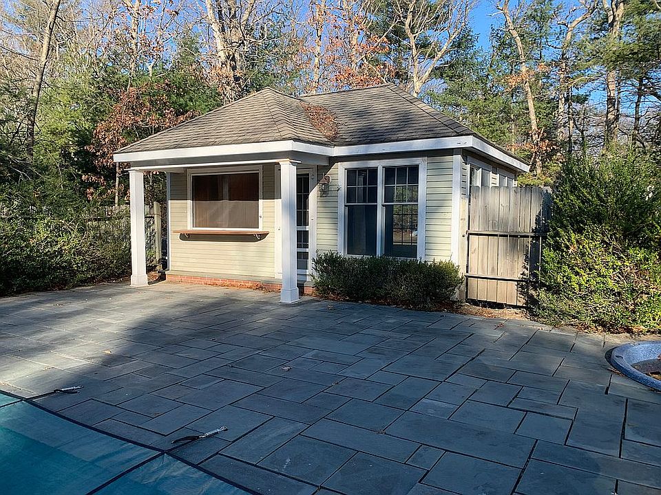 2nd image of 39 Baltic Ave