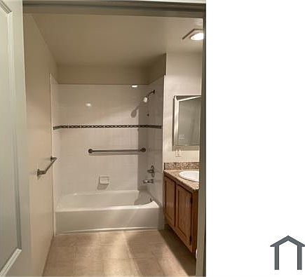 3rd image of 286 Valencia St #14
