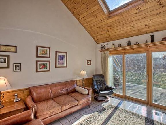 Vaulted Family Room