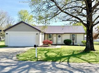 502 University Ln, Point Pleasant, WV