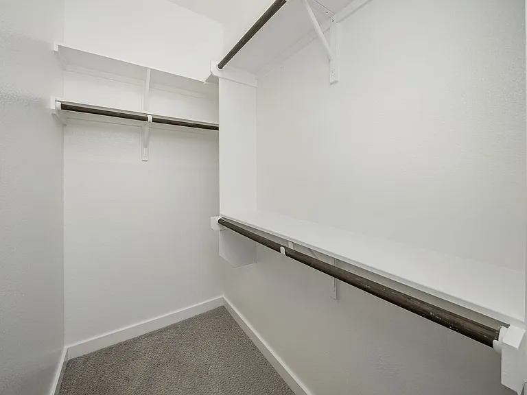 8434 Adelaide Dr — Photo 39
