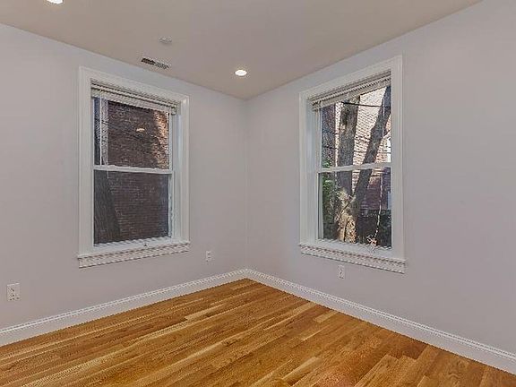 3rd image of 717 Parker St #5