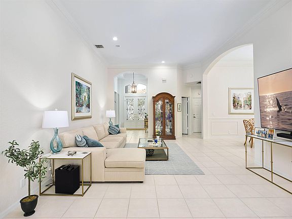 4th image of 10855 Grande Boulevard