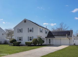 108 Ridge Dr, Toms River, NJ 08753