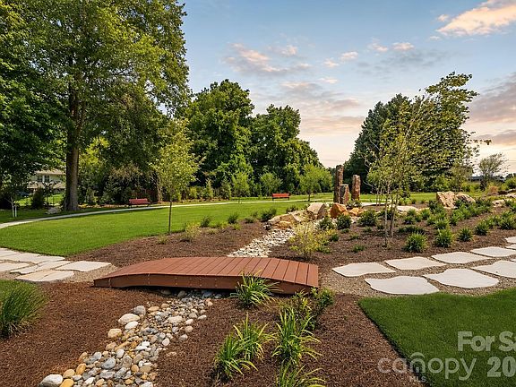 5th image of 448 Sand Dunes Dr #82