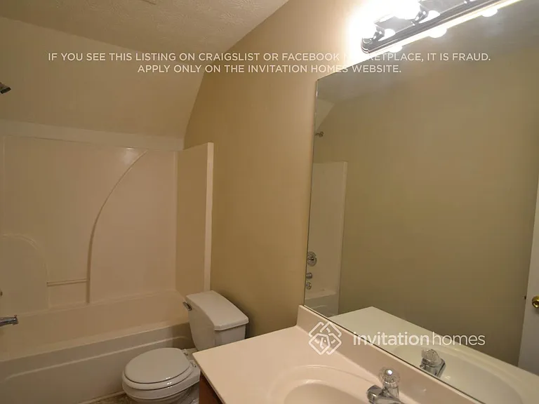 2546 Rainshower Dr — Photo 10