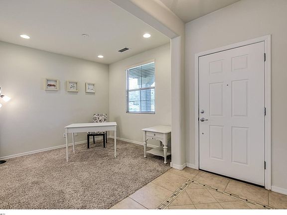 4-Foyer