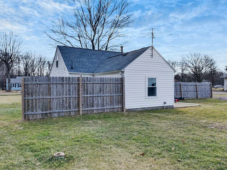 4450 Cynthia Dr — Photo 7